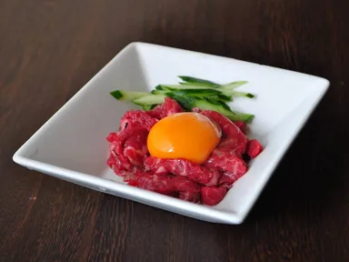 王道レアステーキユッケ