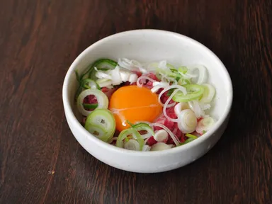 葱まみれレアステーキユッケ