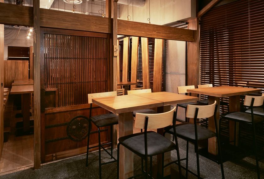 魚料理研究家 是友 麻希の飲食店
「にっぽんのひとさら」が東京 丸の内にオープン　
日本初！「搾りたて生揚げ醤油」で魚を楽しむ。
新しい発酵食文化を創造し、世界へ発信！