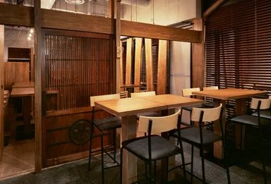 「にっぴんのひとさら」店内