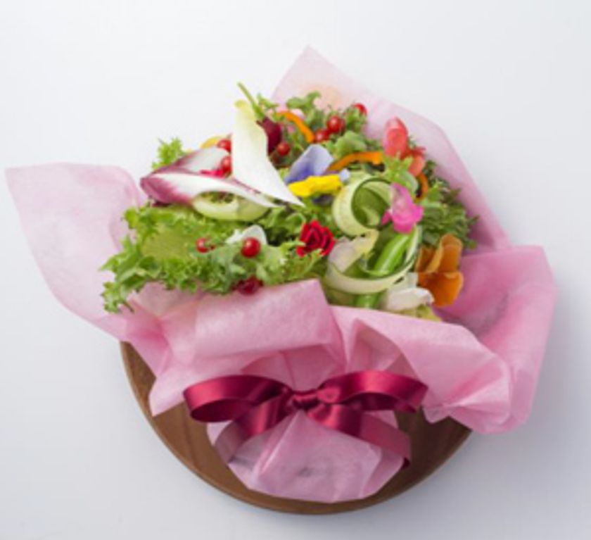 今年の母の日は、いつもと違う“お花”をプレゼント！
食べられる“花束”「ブーケサラダ」が付いたプラン販売
2017年5月12日（金）より京都新阪急ホテルにて