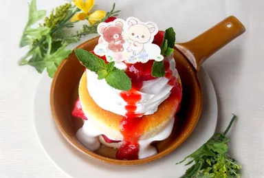 なかよしストロベリーマウンテンパンケーキ　1,300円