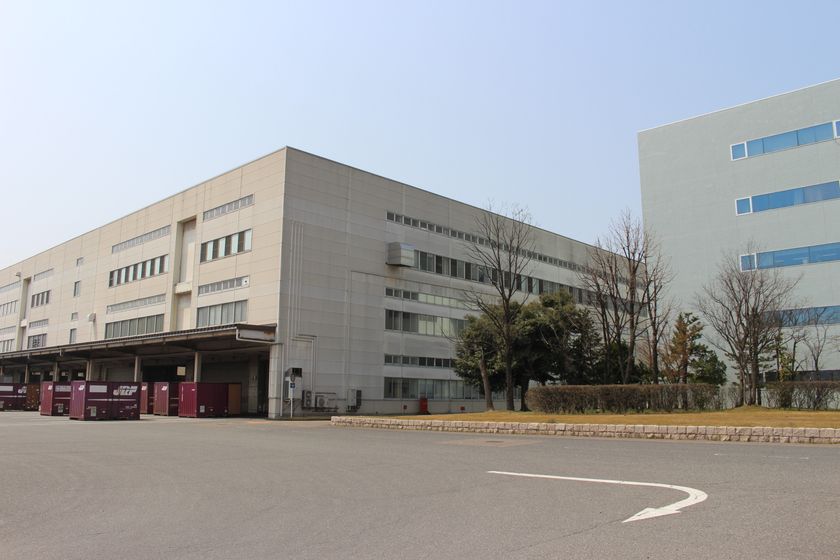 亀田製菓は食品安全マネジメントの規格「FSSC 22000」の
認証登録範囲を拡大し国内米菓生産全4工場において
認証取得を完了いたしました
