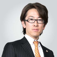 山岸弁護士