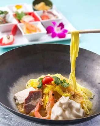 冷たさ、辛さ、まろやかさなど多彩な味付け！香虎氷冷麺