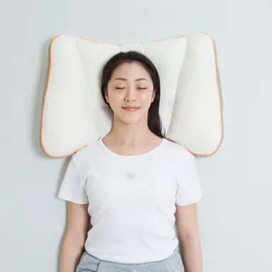 頭をしっかり支えます