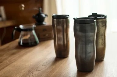 タンブラー(プラスティック)AS樹脂にメタルコーティング(左から銅・鉄・真鍮)