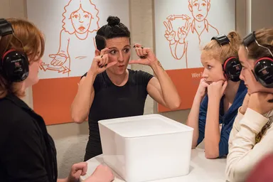 DIALOGUE IN SILENCE 6