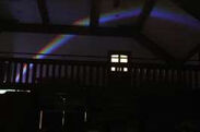 コンサート展示室にかかる虹の様子