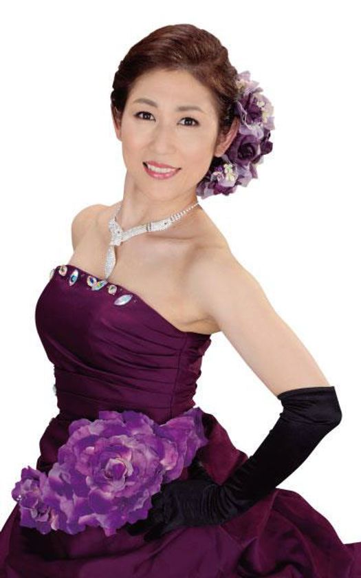 ホテル阪神  創業50周年記念
絵莉千晶ディナーコンサート 2017
2017年10月1日（日）ホテル宴会場にて開催