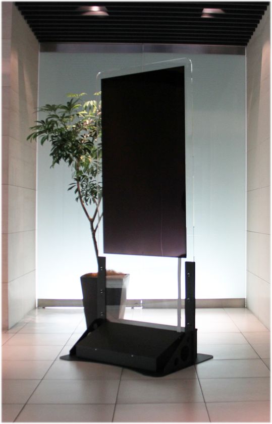 エヌジーシー、有機EL専用薄型スタンドを開発
~6月7日より超薄型の特長を活かし
ハイブランドイメージ市場へ提供開始~