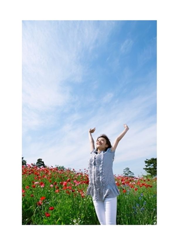 ソフィ「女性用品の香り」に関する意識調査を実施　
女性の96％が夏に生理時のニオイを気にしている　
2017年6月20日より『センターインコンパクト フレグランス(R) 
Fresh Greenの香り』限定発売