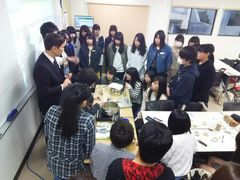 大東製糖、ハッピースイーツ製菓専門学校1年生80人に向け砂糖の種類・含蜜糖の優れた機能を伝える「砂糖の講義」を実施