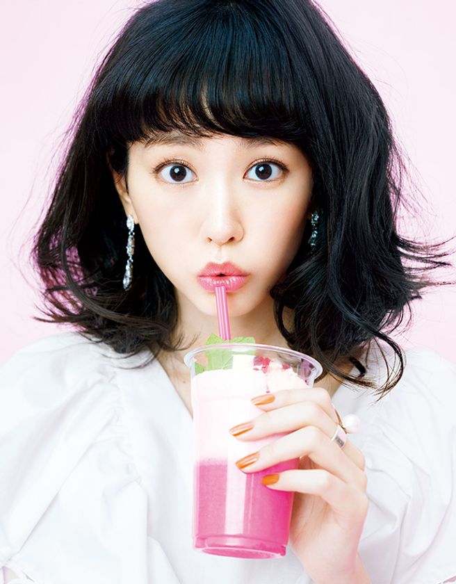 「私たち、インスタジェニックに生きていく！」
［保存版］オシャレ有名人に聞いた
喜ばれる予感しかしない絶品手土産リスト！
『andGIRL 7月号』2017年6月12日（月）発売！