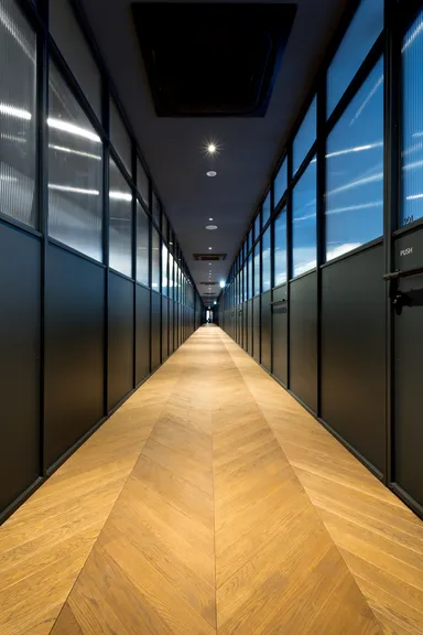 気持ちを高ぶらせる廊下