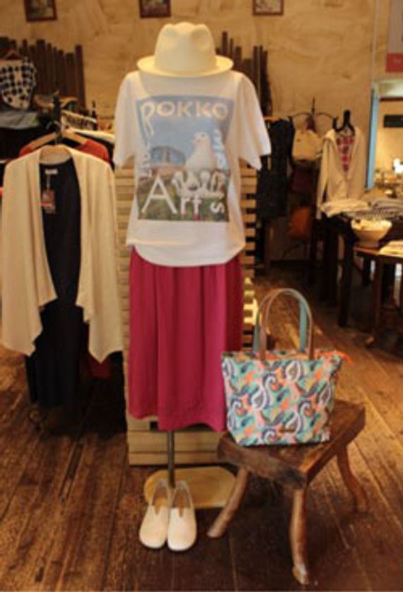 現代アートの展覧会「六甲ミーツ・アート 芸術散歩2017」
オフィシャルTシャツ6月10日（土）発売！