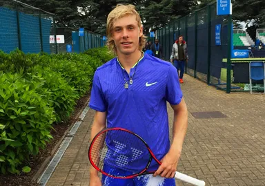 デニス・シャポバロフ（18歳 カナダ）