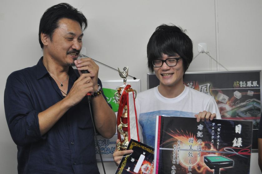 日本最大規模のサンマ(三人打ち麻雀)大会
「鳳凰杯」、いよいよ決勝！