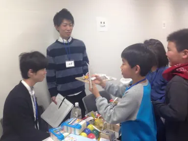 大学生相手に仕入れの交渉も負けません。