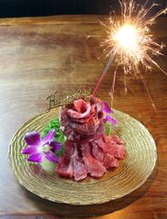 ハレの日は肉ケーキでお祝いを！(イメージ)