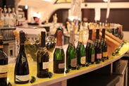 今夏も、世界のシャンパン・スパークリングワイン100種類で乾杯！！首都圏・関西・福岡エリア約1,350店の飲食店が参加する、『泡』を楽しむ街フェス　6月30日～8月31日開催