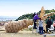 授業参考例(2)近江八幡市の伝統祭礼に登場するヨシ松明を制作するワークショップ