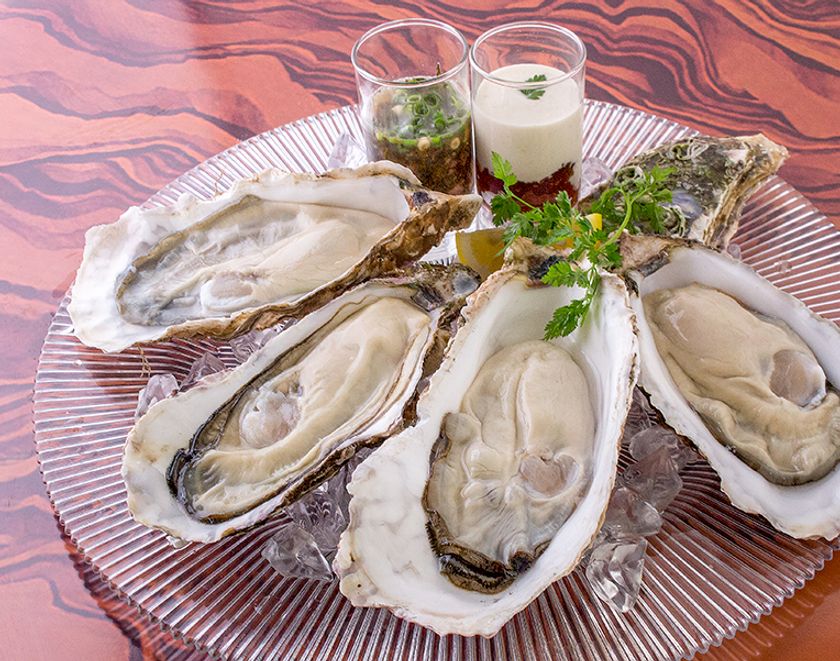 今だけ!サイズ2倍!?最大20cmの超特大の生牡蠣！
 『ＸＸＬ極みプレート』　7/5～7/13開催