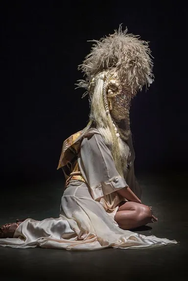 オーストンによるデザインの七福神マスクと衣装