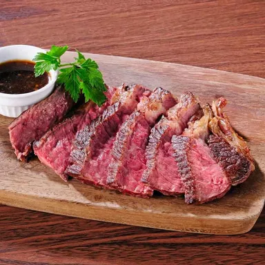 熟成牛プライムランク“ザブトン”ステーキ