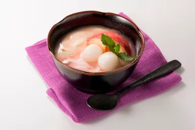 桃と白玉のクリームデザート