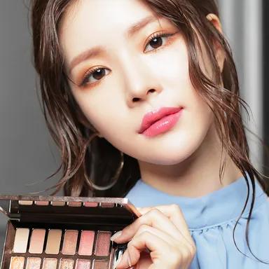 ベースとして使えるライトブラウンからポイントにぴったりのダークブラウンまで。