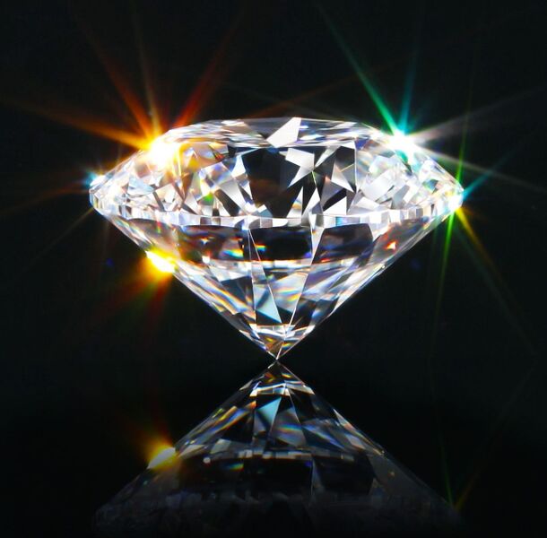 世界に約1 しか存在しない奇跡のダイヤモンドと一流職人が手業で作るこだわり婚約指輪の受注を開始 鍛造指輪株式会社 R のプレスリリース