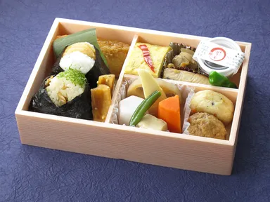 「亀戸升本」やすらぎ弁当　1,080円（１折）