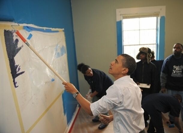 ベンジャミンムーアペイントを塗るオバマ大統領