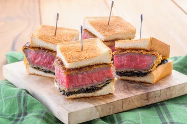 昼・夜レシピ第4位　佐賀県代表　有明海苔香る佐賀牛カツサンド