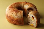 ナポリのパン　トルタノ
