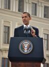 「核兵器のない世界」を提唱した オバマ大統領のプラハ演説 [Photo] “Obama Talk” by adrigu, CC BY 2.0 via Wikimedia Commons (cropped and color adjusted)