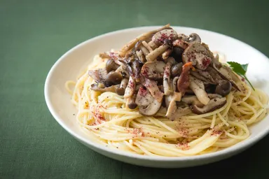 ハイビスカス きのこパスタ