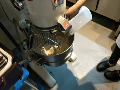 粉から店内で作ります