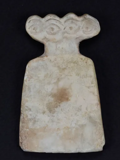 「眼の偶像」　シリア　テル・ブラク出土　後期銅石器時代(3期)・前3800～前3600年頃　古澤静子氏寄贈　東京国立博物館蔵　東洋館3室で展示