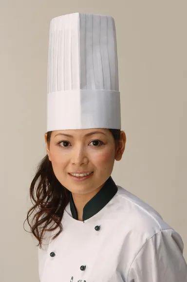 柿沢安那シェフ