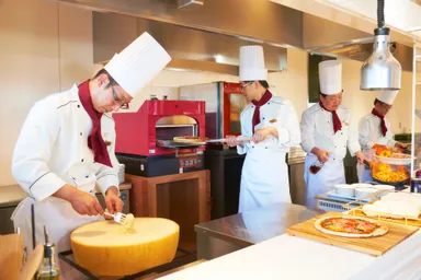 洋食ライブキッチン