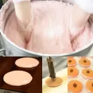 「完熟いちごパンケーキ」製造風景2