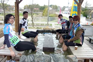 会場には足湯ブースが登場