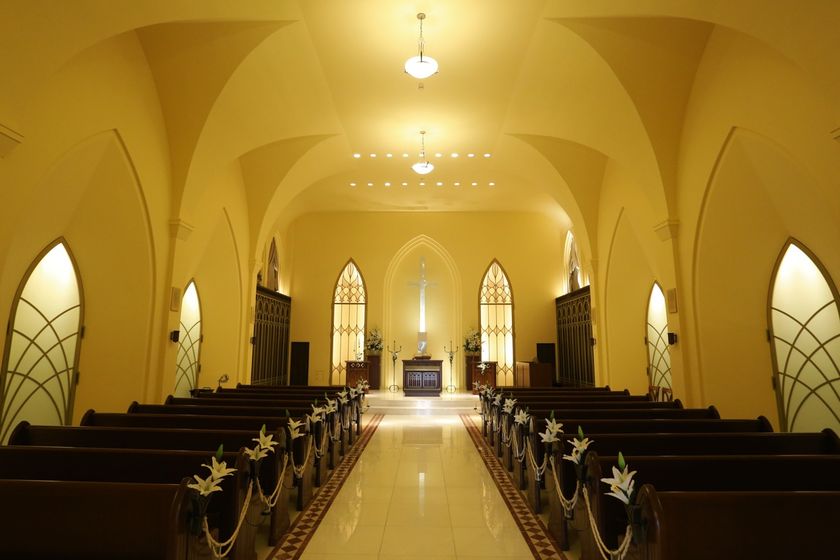 15周年を迎える　赤坂ル・アンジェ教会（福岡・赤坂）
より落ち着いた大人の雰囲気漂う空間にリニューアル