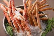 北海道直送　紋別産ズワイ蟹とタラバ蟹の食べ比べ「北海道フェア ディナービュッフェ」開催(9/1～9/30)