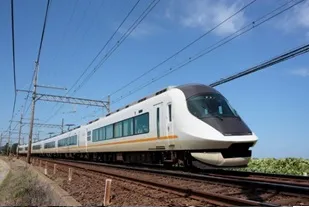 現在の特急「アーバンライナー・ネクスト」」