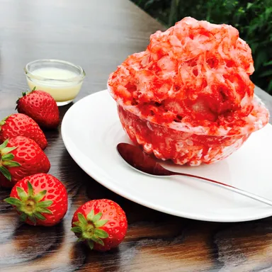 人気NO.1メニュー「いちごまるごとかき氷」