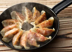 餃子 イメージ