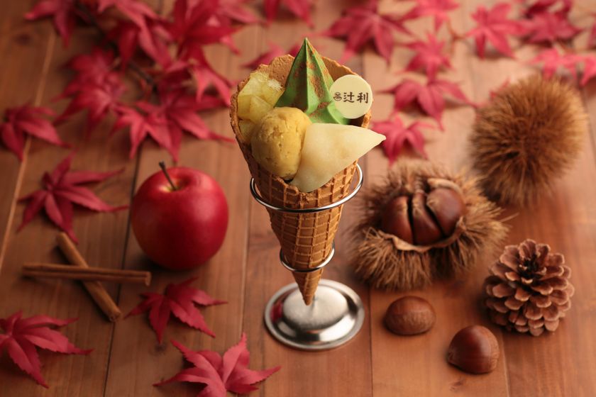 京都 宇治の老舗 辻利から秋を彩るメニューが
GINZA SIXに期間限定で新登場!
栗・芋・りんごの秋味満載
「辻利ソフト 秋のパルフェ」